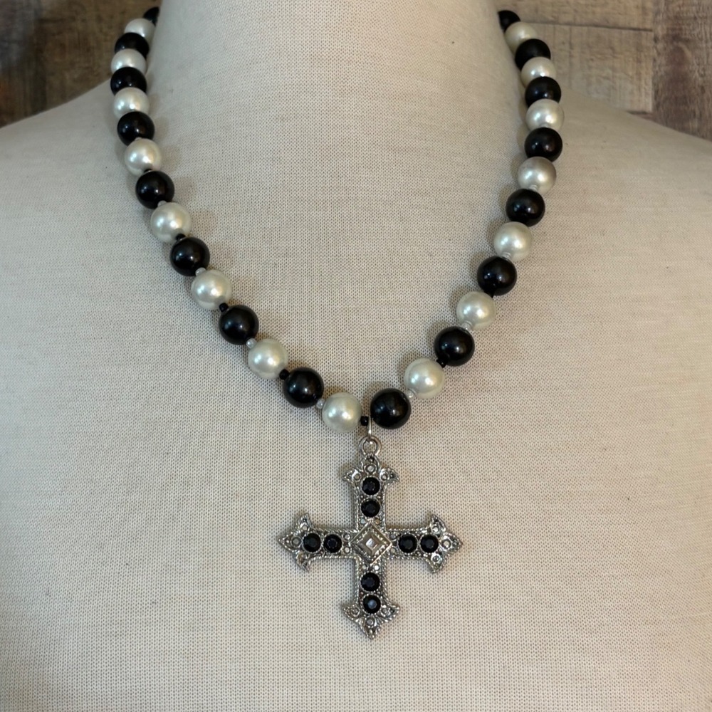 Black White Faux Pearl Bead Cross Pendant Necklace Silver Tone Gothic